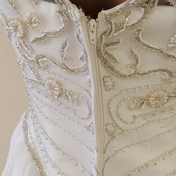 Emerald Bridal Size 8 Wedding Gown - Picture 8 of 15